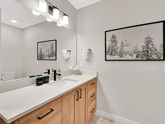 3rd image of 4792 E Howe Dr