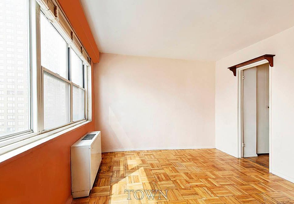 1st image of 165 E 32nd St APT 10F