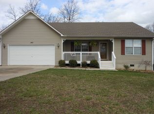 140 Walraven Way, Calhoun, GA 30701