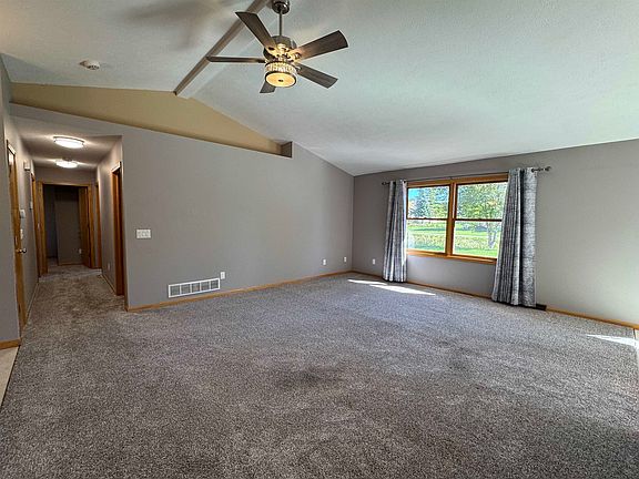 2nd image of 2804 Autumn Ln