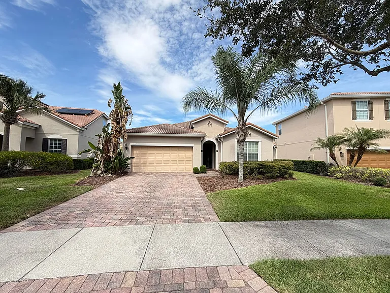 11867 Padua Ln — Photo 2