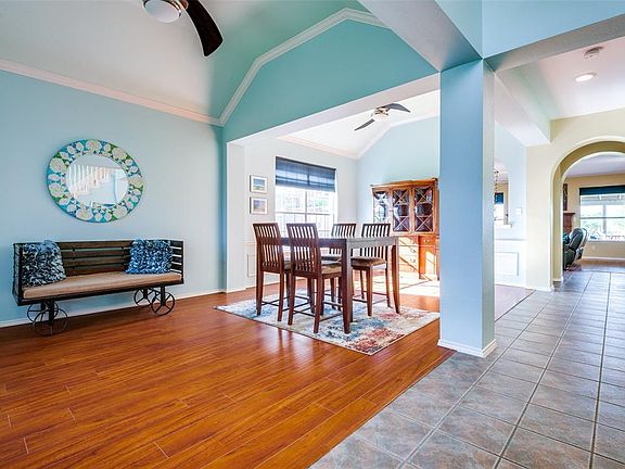 3rd image of 309 Mimosa Dr