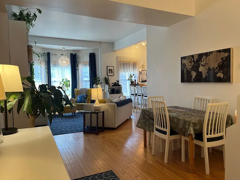 624 E Ogden Ave — Photo 18