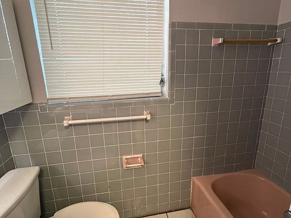 4th image of 1120 N 14th Ave #2