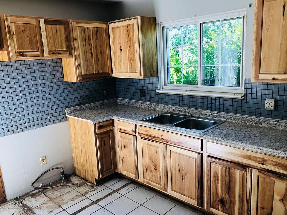 2nd image of 3709 Coachlight Common St