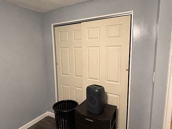 5th image of 85 Nausauket Rd