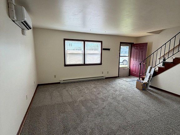 3rd image of 409 Market Ave