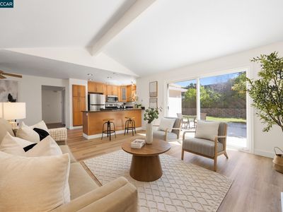 2274 Mount Whitney Dr, Pittsburg, CA, 94565