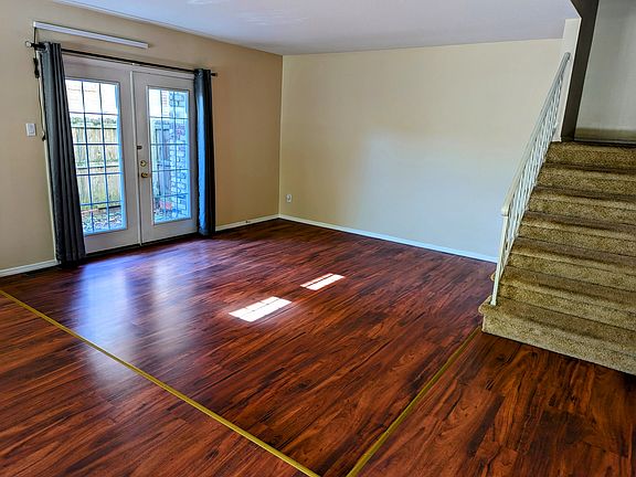 3rd image of 1147 Town And 4 Parkway Dr #1147