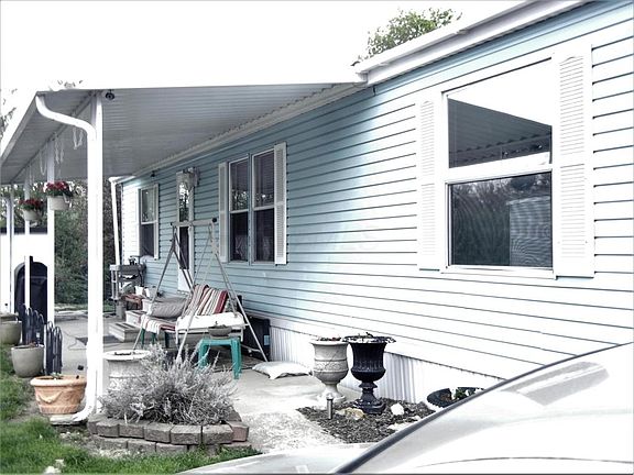3rd image of 1977 Bluff Run Ct