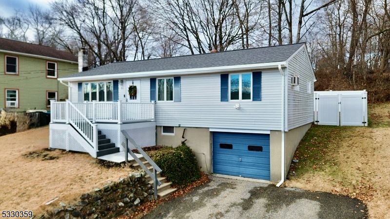 1st image of 91 Hillside Dr