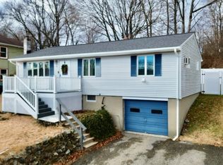91 Hillside Dr, Hamburg, NJ 07419