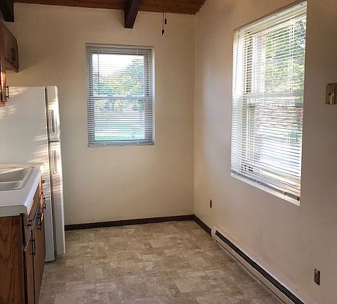3rd image of 9806 W National Ave