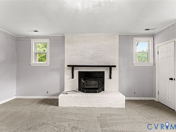 3rd image of 400 Easter St