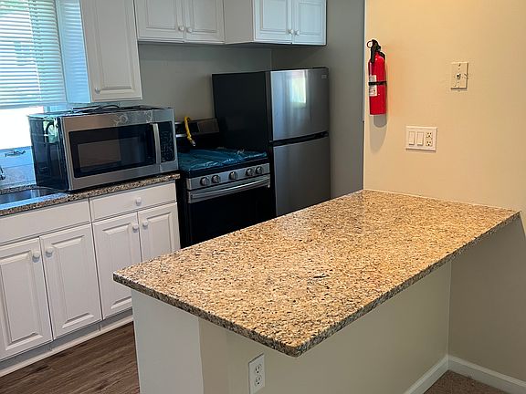 5th image of 10 Mandeville Ave #12