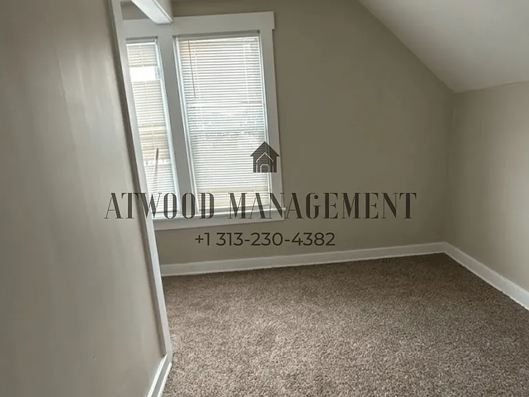 6439 Fischer Ave — Photo 10