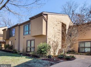 3139 Readsborough Ct, Fairfax, VA 22031