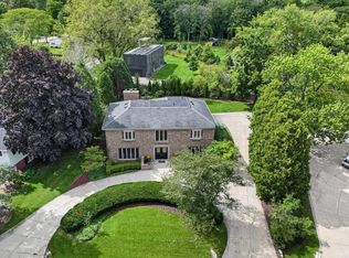 7801 N Regent Rd, Fox Pt, WI 53217