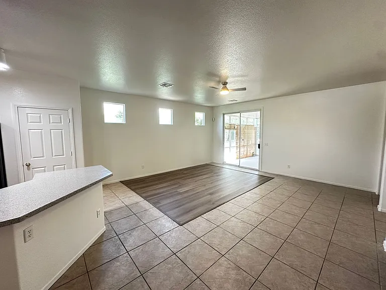 10912 Golden Birch Pl — Photo 3
