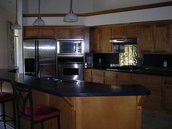 4th image of 185 Charleston Ct