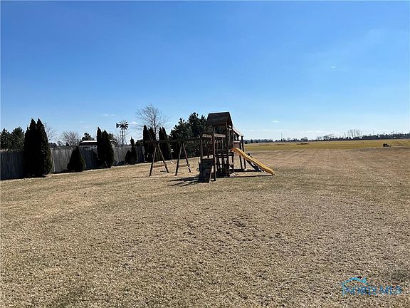 5th image of 10388 W Township Road 84