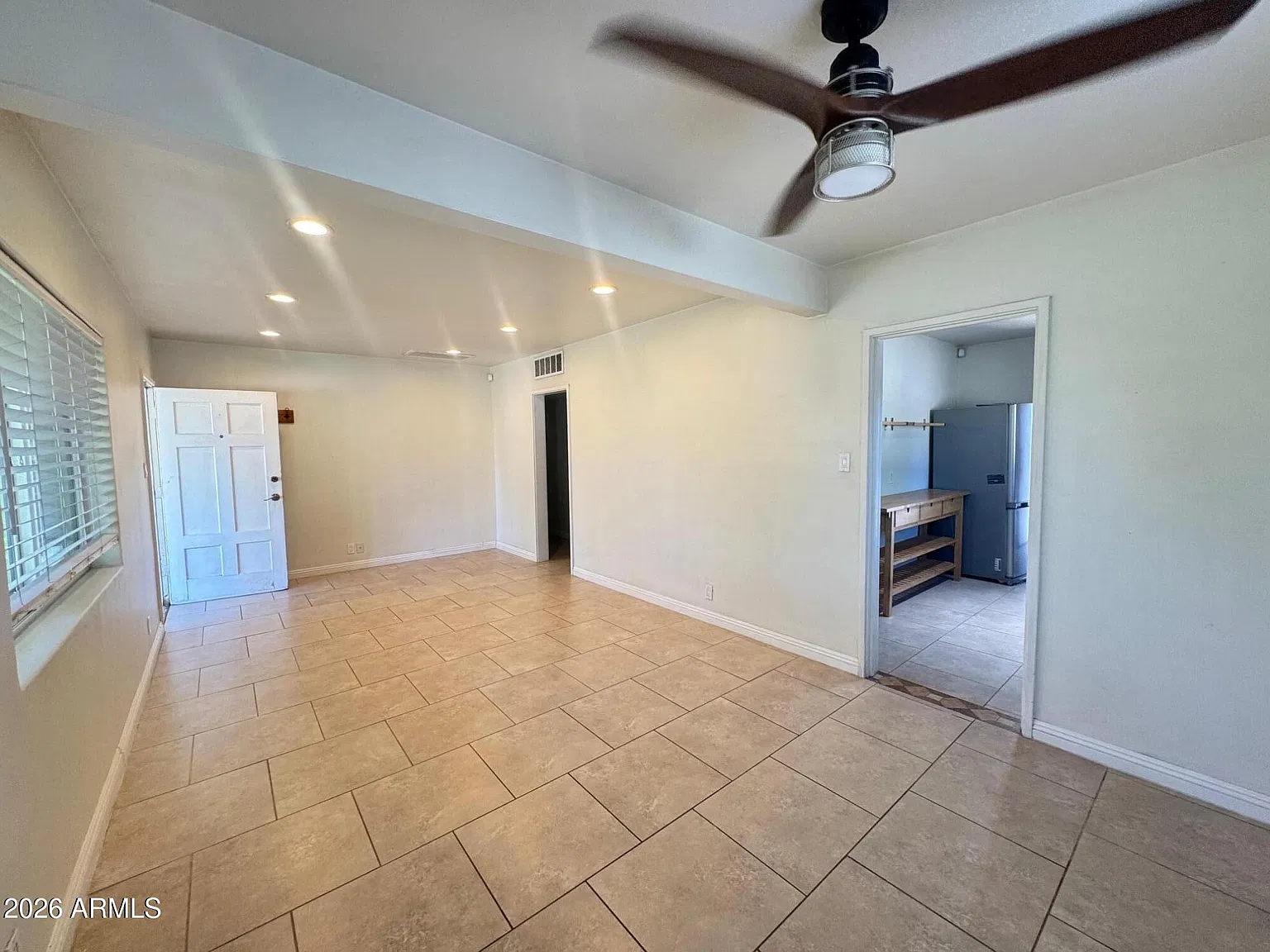 3 bed, 1171 sqft, $2,200 — Photo 2