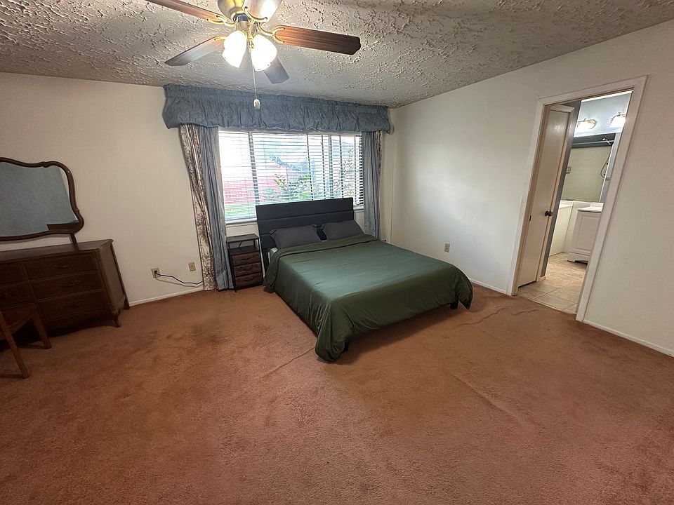 1st image of 16527 Quail Briar Dr