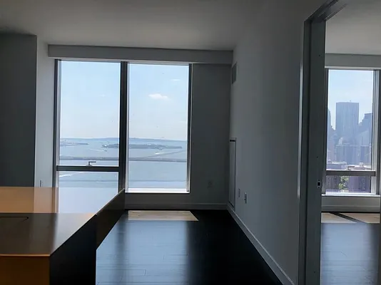 Rented by Gulia Wang, LREB | media 54