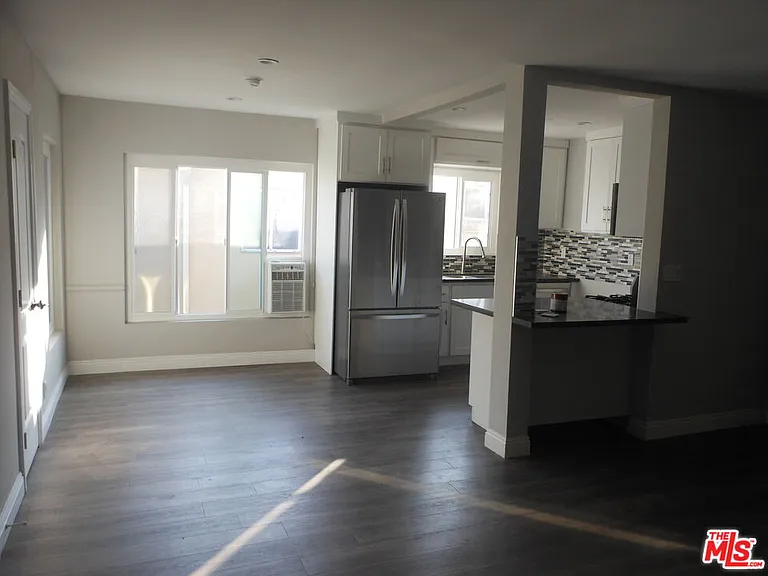 213 S Alexandria Ave #10 — Photo 4