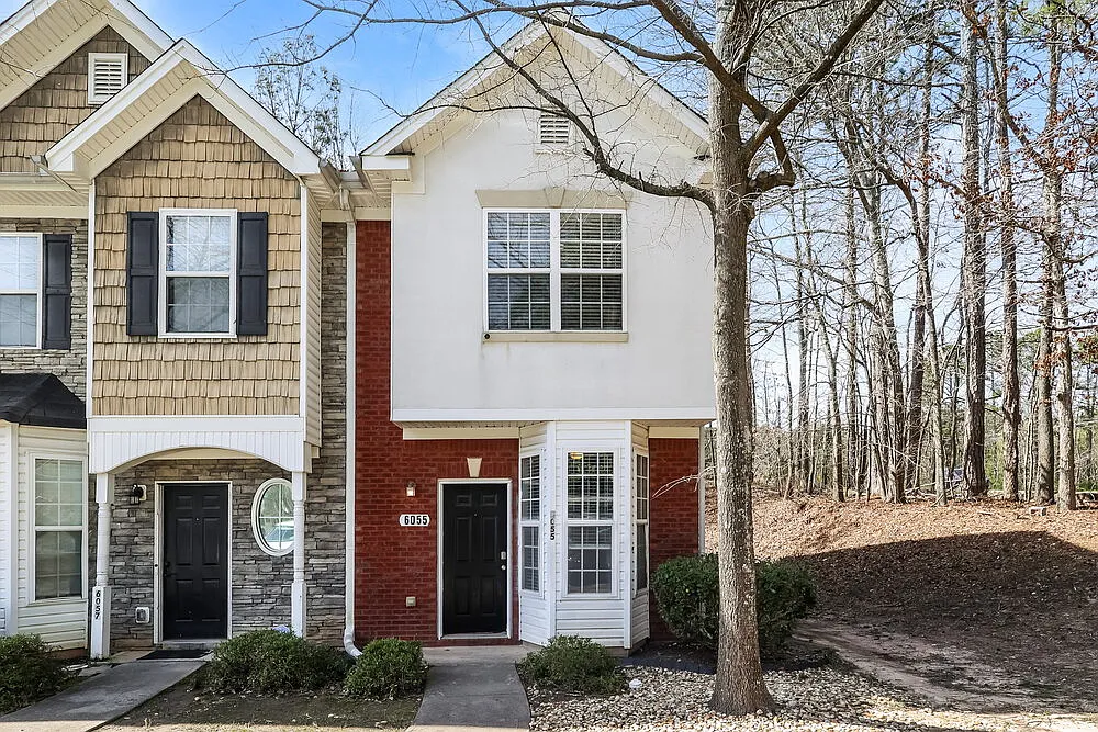 6055 Camden Forrest Dr photo 1