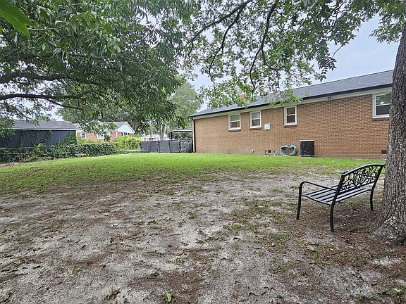3rd image of 210 Briarcliff Street
