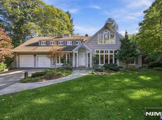 15 Duck Pond Rd, Demarest, NJ 07627