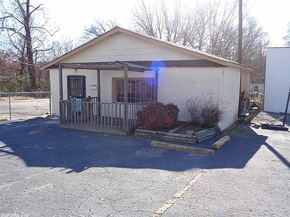 2nd image of 2315 Wright Ave