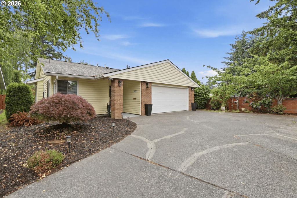 10440 SW Century Oak Dr, Tigard, OR