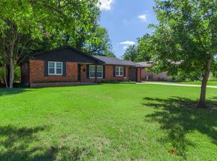 1804 Westminster Pl, Nichols Hills, OK 73120