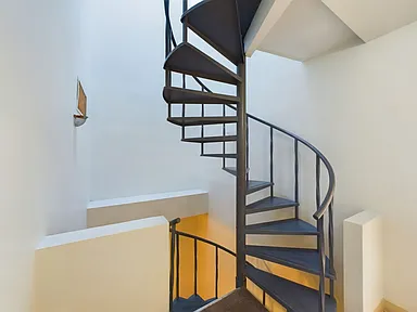 4 Bedroom 1 Bathroom