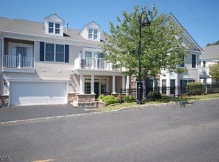 46 Cobble St, Clifton, NJ 07013