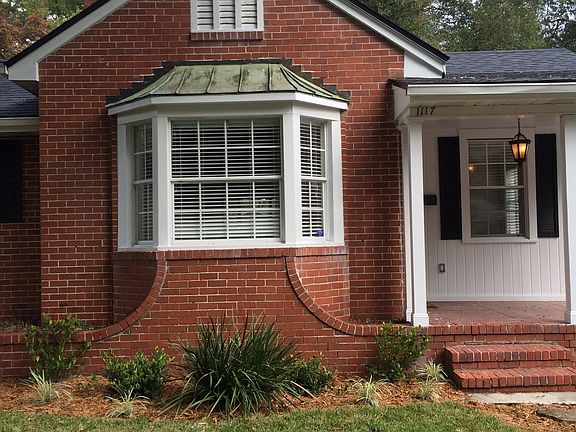 2nd image of 1117 Monterey St