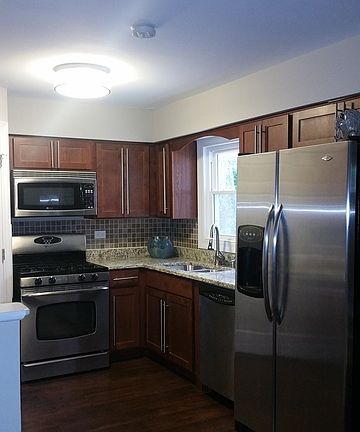 5th image of 411 Westgate Dr