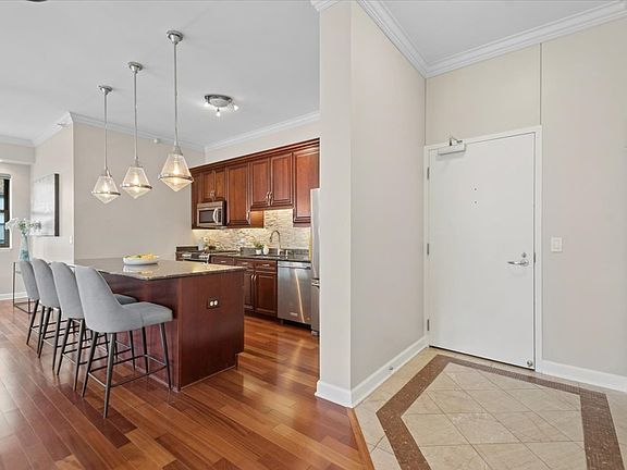 3rd image of 1133 S State St APT 701