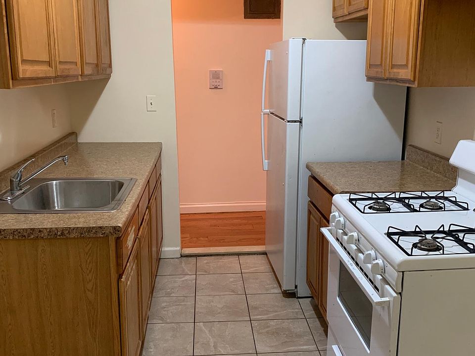 1st image of 61 Mount Vernon Ave