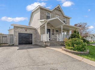 363 Waterloo Dr, Kingston, ON K7M 8L2