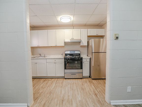 5th image of 2224 Marshall Ave #C