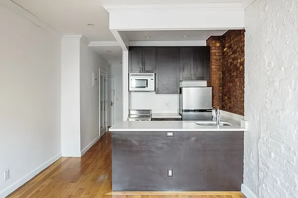 Rented by REAL New York | media 2