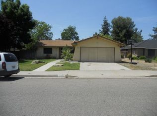 3420 Sunnyside Ave, Clovis, CA 93611