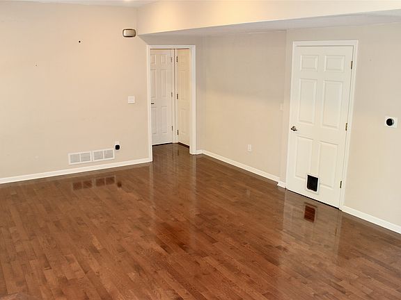 4th image of 4015 Marigold Dr