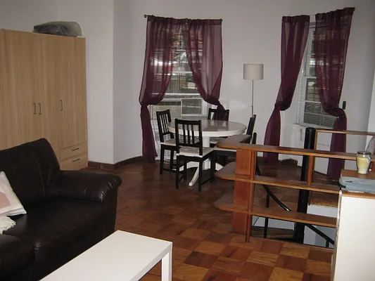 Rented by Magnone Real Estate | media 19