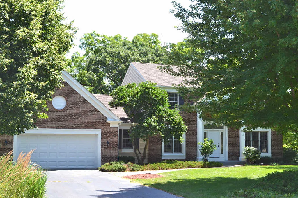 235 Hilltop Ln photo 1