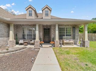 5640 Heatherton Rd, Milton, FL 32570