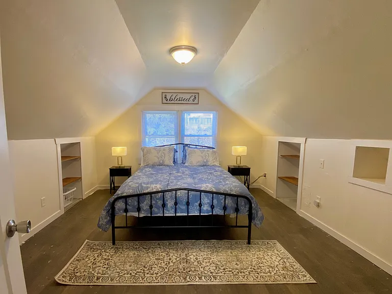 262 N Cherrywood Ave — Photo 17